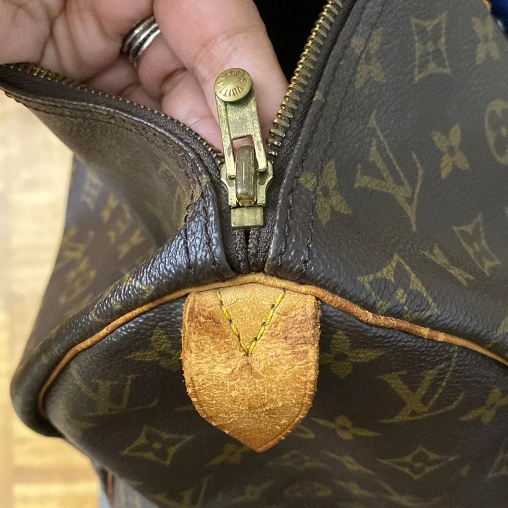 Authentic Louis Vuitton Speedy 40
Please, no lowball offers! - Picture 8 of 17